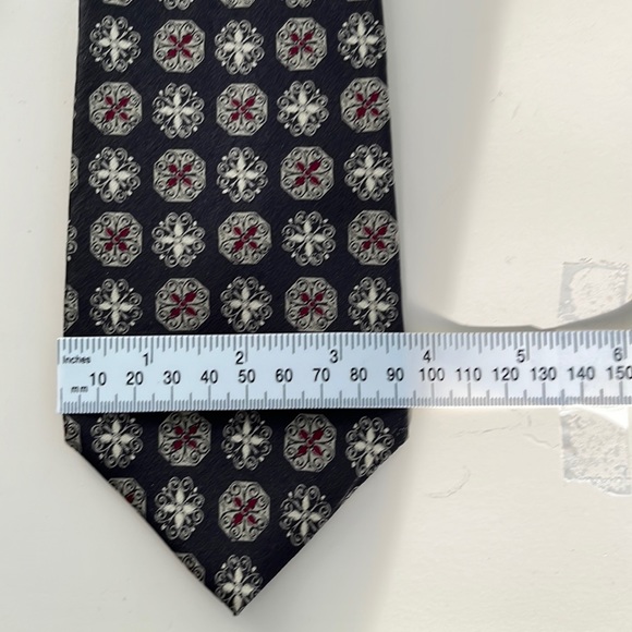 DKNY Black Patterned 100% Silk Tie - Picture 4 of 6